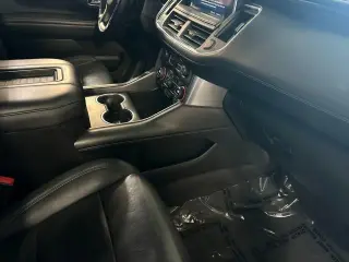 Chevrolet Suburban 2023 4x4 LT 4dr SUV