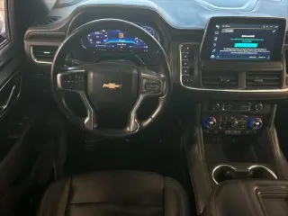 Chevrolet Suburban 2023 4x4 LT 4dr SUV