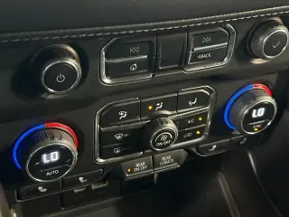 Chevrolet Suburban 2023 4x4 LT 4dr SUV