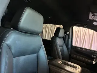 Chevrolet Suburban 2023 4x4 LT 4dr SUV