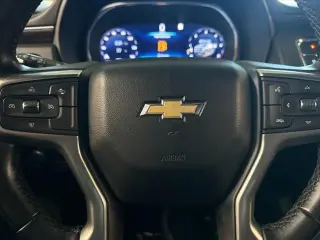 Chevrolet Suburban 2023 4x4 LT 4dr SUV