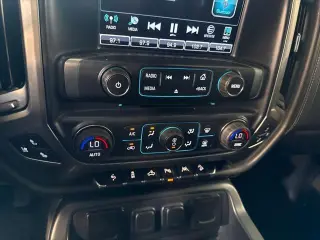 Chevrolet Silverado 1500 2017 4x4 LTZ 4dr Crew Cab 5.8 ft. SB