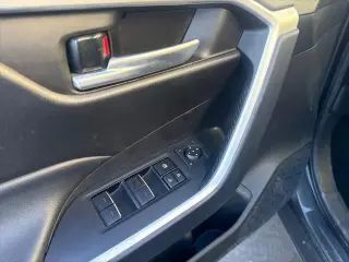 Toyota RAV4 2025 XLE 4dr SUV