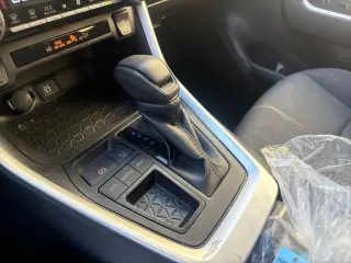 Toyota RAV4 2025 XLE 4dr SUV
