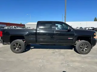 Chevrolet Silverado 2500HD 2015 4x4 LTZ 4dr Crew Cab SB