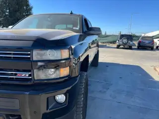 Chevrolet Silverado 2500HD 2015 4x4 LTZ 4dr Crew Cab SB