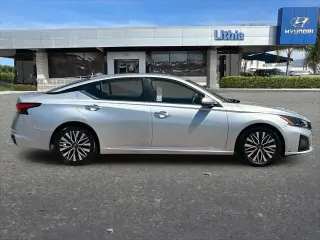 Nissan Altima 2023 2.5 SV 4dr Sedan