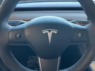 Tesla Model Y 2022 AWD Long Range 4dr Crossover
