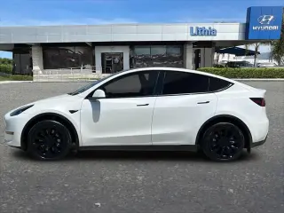 Tesla Model Y 2022 AWD Long Range 4dr Crossover