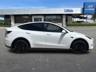 Tesla Model Y 2022 AWD Long Range 4dr Crossover