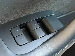 Tesla Model Y 2022 AWD Long Range 4dr Crossover