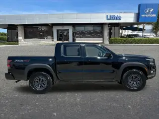 Nissan Frontier 2026 4x4 PRO-4X 4dr Crew Cab 5 ft. SB