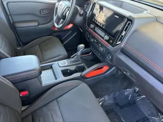 Nissan Frontier 2026 4x4 PRO-4X 4dr Crew Cab 5 ft. SB