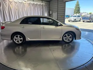 Toyota Corolla 2012 S 4dr Sedan 5M