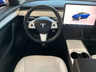Tesla Model 3 2022 AWD Long Range 4dr Sedan
