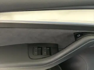 Tesla Model 3 2022 AWD Long Range 4dr Sedan