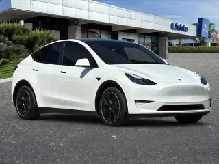 Tesla Model Y 2023 AWD Long Range 4dr Crossover