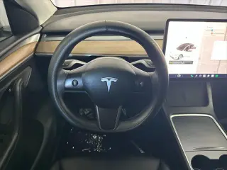 Tesla Model Y 2023 AWD Long Range 4dr Crossover