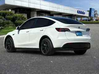 Tesla Model Y 2023 AWD Long Range 4dr Crossover