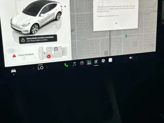 Tesla Model Y 2023 AWD Long Range 4dr Crossover