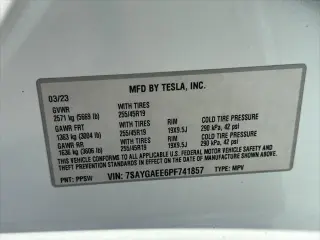Tesla Model Y 2023 AWD Long Range 4dr Crossover