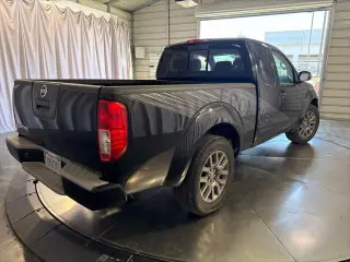 Nissan Frontier 2012 4x2 SV V6 4dr King Cab Pickup 6M