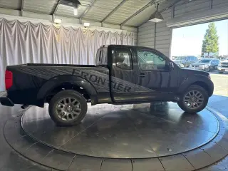 Nissan Frontier 2012 4x2 SV V6 4dr King Cab Pickup 6M