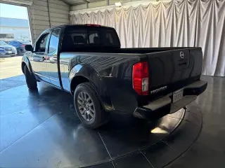 Nissan Frontier 2012 4x2 SV V6 4dr King Cab Pickup 6M