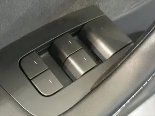 Tesla Model Y 2023 AWD Long Range 4dr Crossover