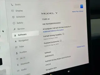 Tesla Model Y 2023 AWD Long Range 4dr Crossover