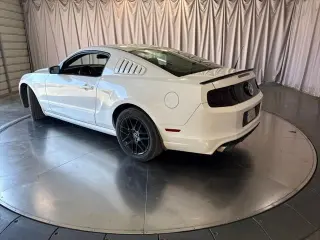 Ford Mustang 2014 V6 2dr Fastback