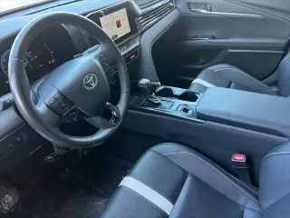 Toyota Camry 2025 SE 4dr Sedan