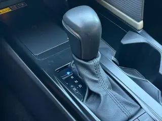 Toyota Camry 2025 SE 4dr Sedan
