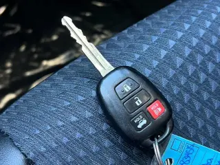 Toyota Camry 2013 SE 4dr Sedan