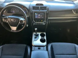 Toyota Camry 2013 SE 4dr Sedan