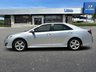 Toyota Camry 2013 SE 4dr Sedan