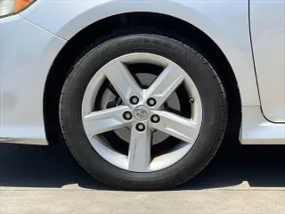 Toyota Camry 2013 SE 4dr Sedan