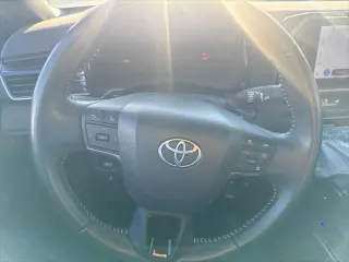 Toyota Camry 2025 SE 4dr Sedan