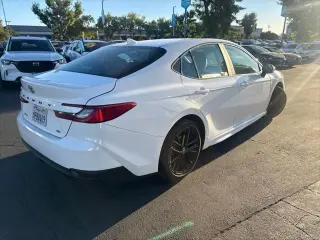 Toyota Camry 2025 SE 4dr Sedan