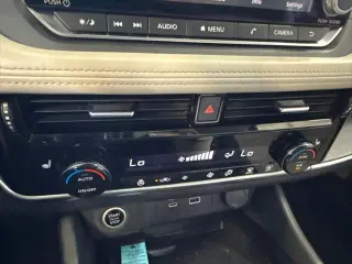 Nissan Rogue 2021 AWD SV 4dr Crossover