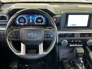 Toyota Tacoma 2024 4x4 TRD Off-Road 4dr Double Cab 5.0 ft SB 8A