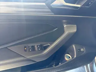 Volkswagen Jetta 2019 SEL 4dr Sedan