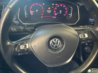 Volkswagen Jetta 2019 SEL 4dr Sedan