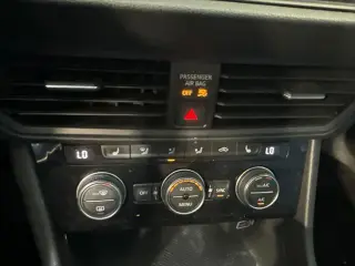 Volkswagen Jetta 2019 SEL 4dr Sedan