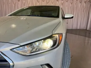Hyundai ELANTRA 2017 Limited 4dr Sedan