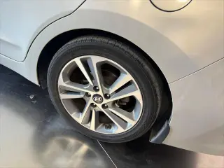 Hyundai ELANTRA 2017 Limited 4dr Sedan
