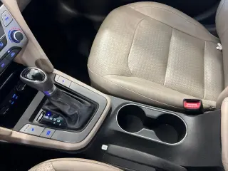 Hyundai ELANTRA 2017 Limited 4dr Sedan