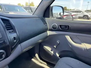 Toyota Tacoma 2005 2dr Standard Cab RWD SB