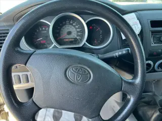 Toyota Tacoma 2005 2dr Standard Cab RWD SB