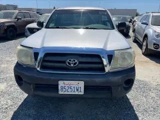 Toyota Tacoma 2005 2dr Standard Cab RWD SB